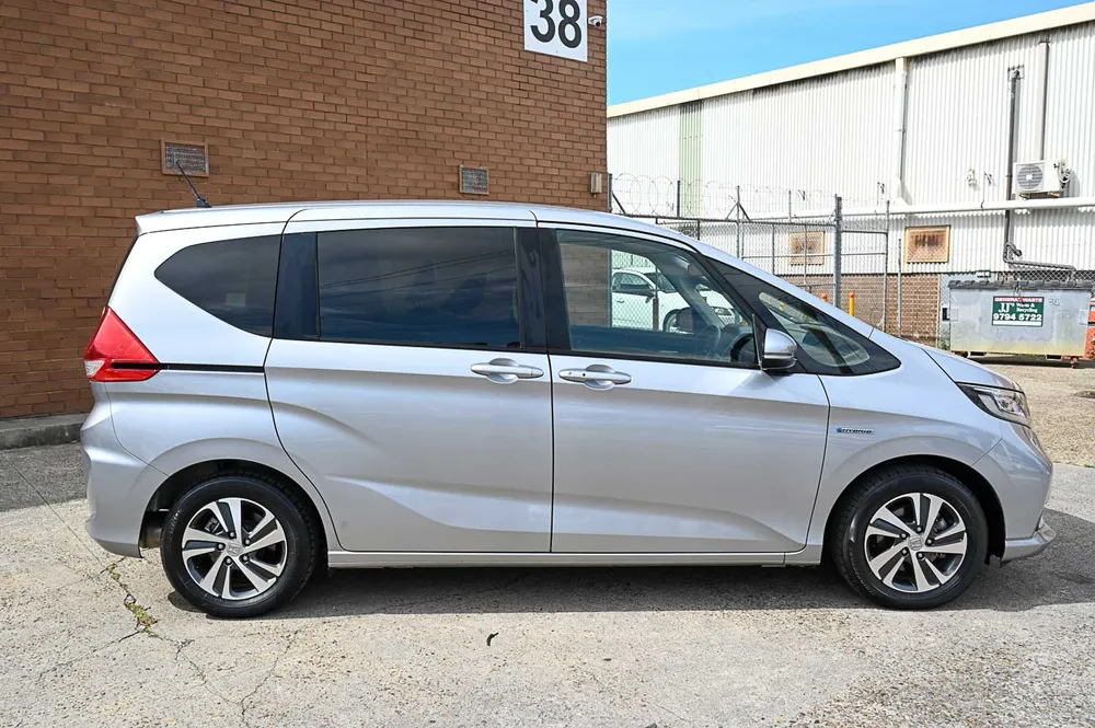 2020 Honda Freed HYBRID G HONDA SENSING - photo 11
