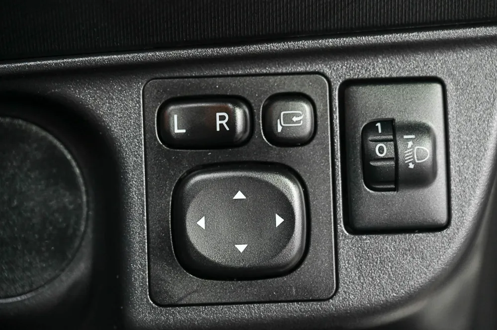 2020 Toyota Aqua 2WD - photo 16