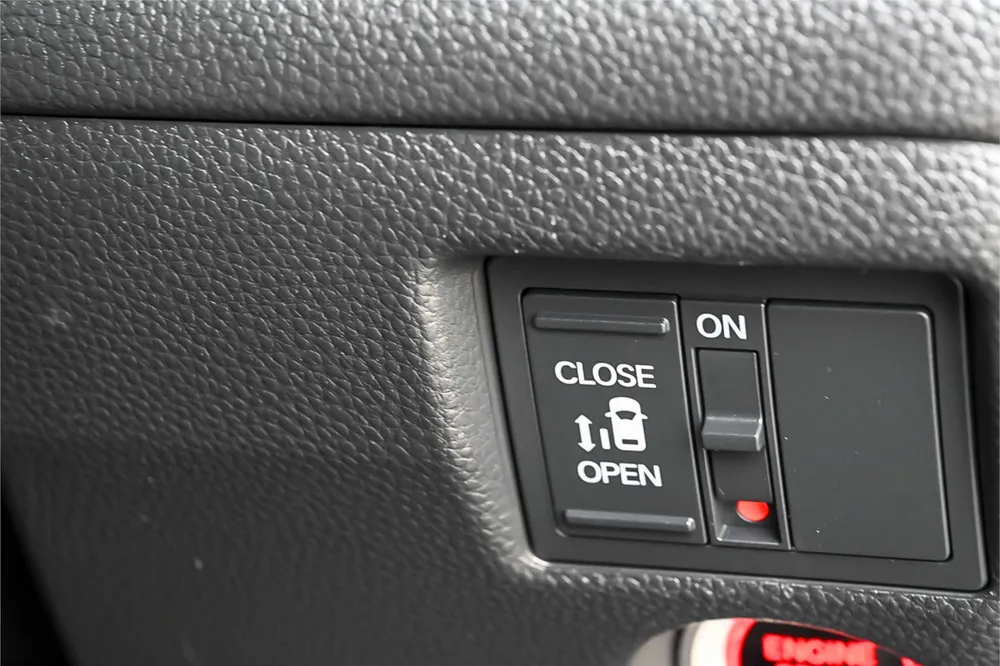 2020 Honda N-BOX CUSTOM G L HONDA SENSING - photo 18