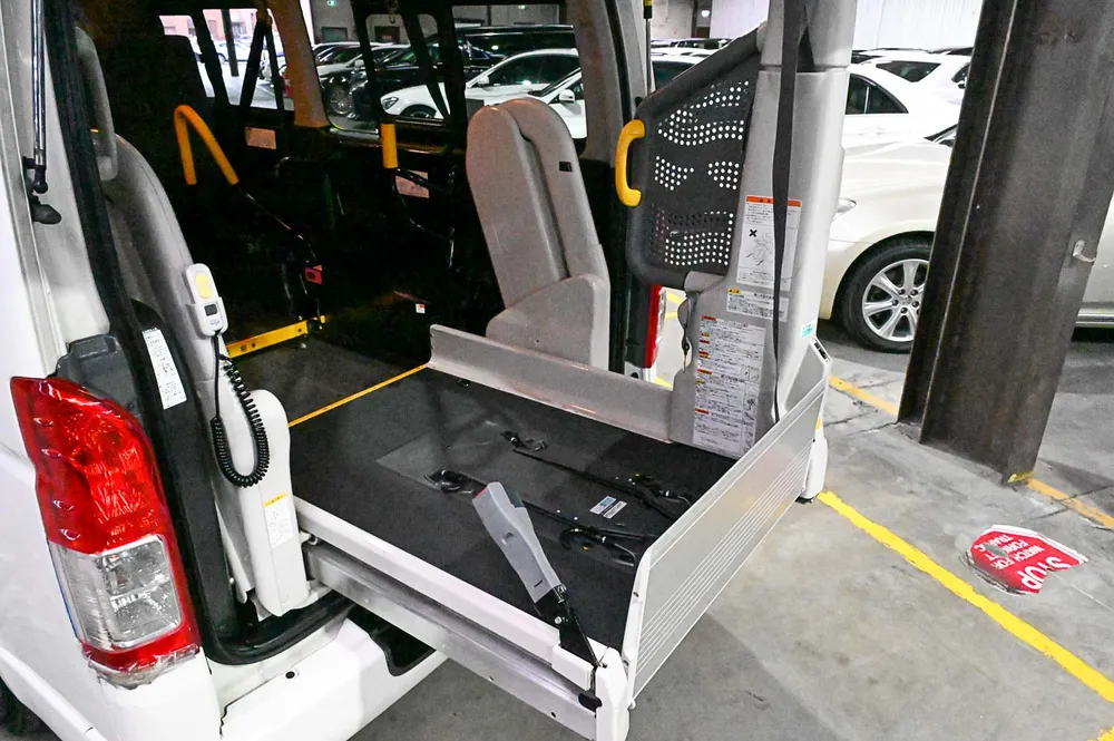 2014 Toyota Hiace Welcab Welcab - photo 6
