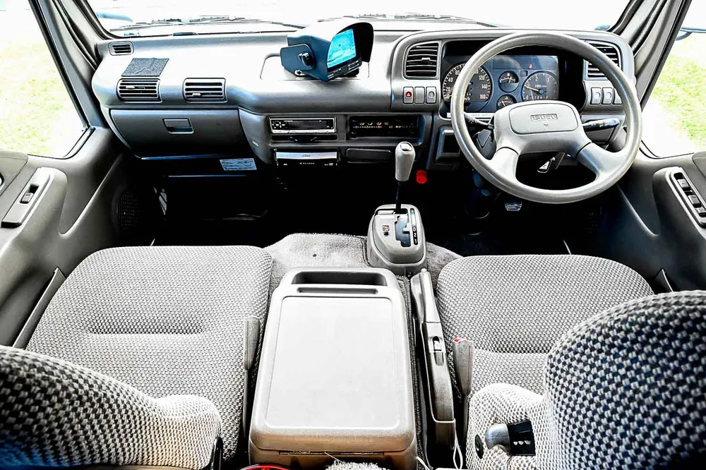 1997 Isuzu Elf - photo 24