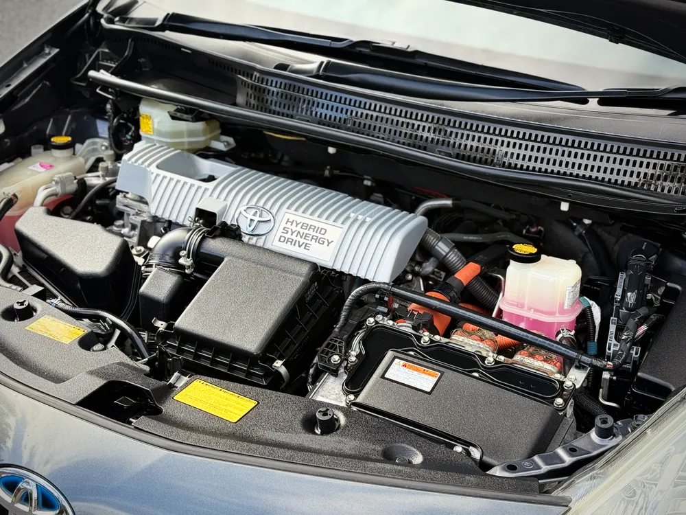 2013 Toyota Prius Alpha S - photo 13