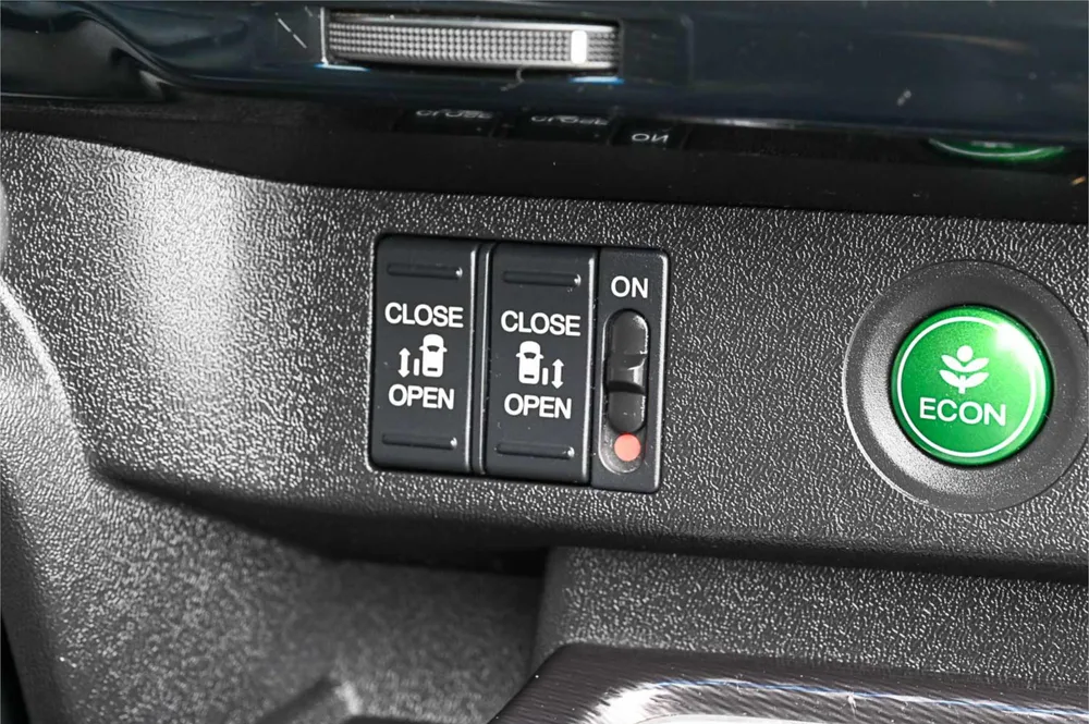 2019 Honda Stepwgn Spada G EX Sensing - photo 19