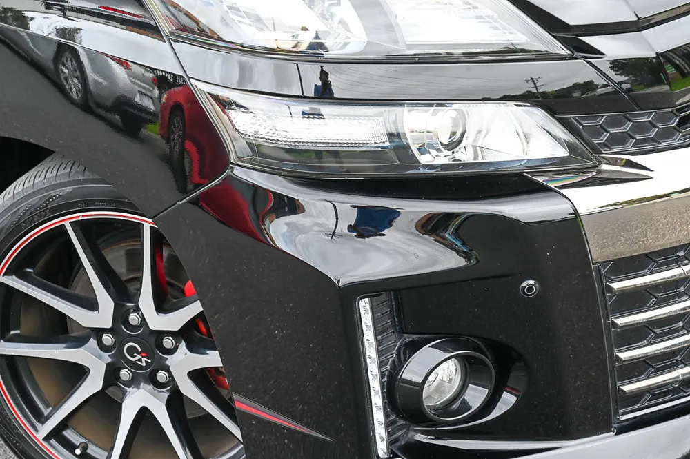 2014 Toyota Vellfire GS - photo 2