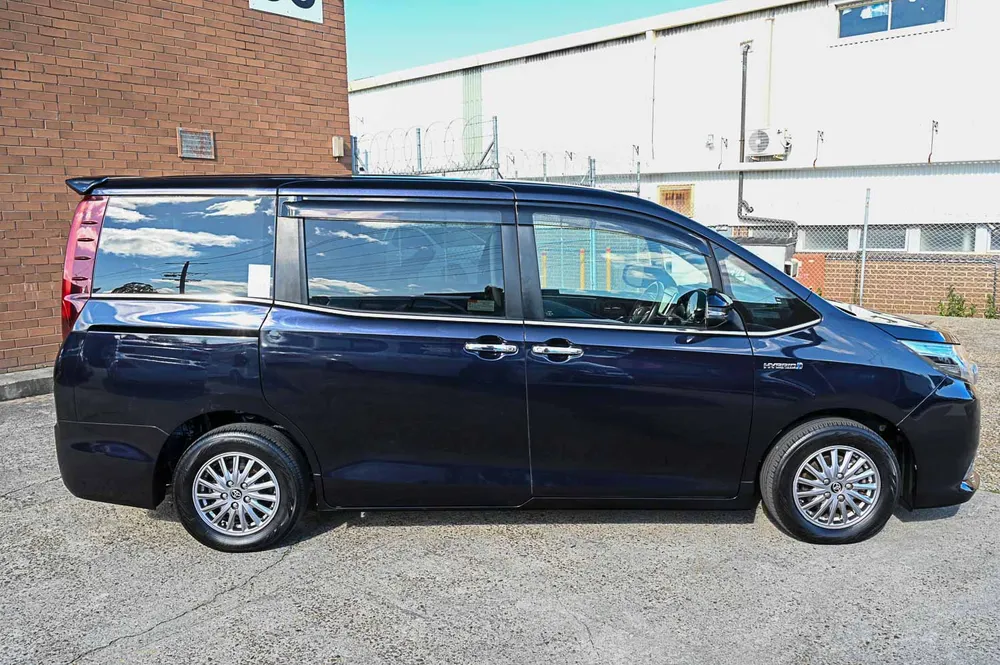 2015 Toyota Esquire HV Gi - photo 15
