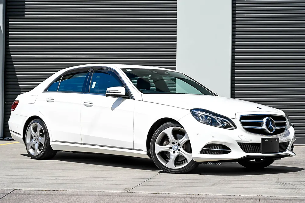 2013 Mercedes E350 - photo 1