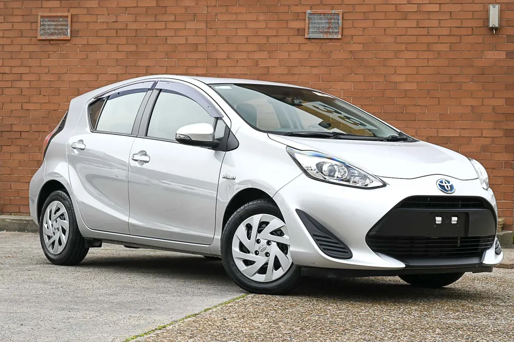 2018 Toyota Aqua 2WD - photo 1