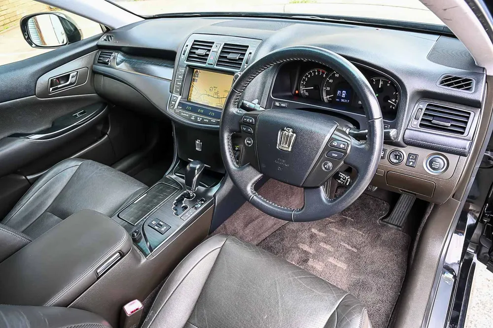 2008 Toyota Crown Athlete - photo 8