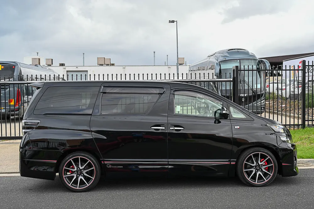 2014 Toyota Vellfire GS - photo 17