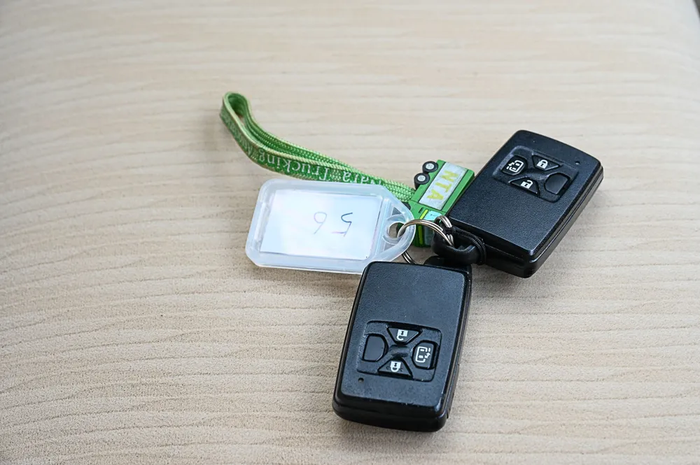 2015 Toyota Estima 4WD Hybrid - photo 25