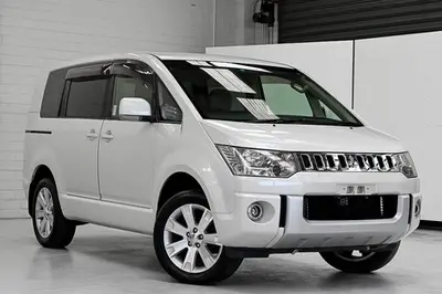 2008 Mitsubishi Delica D5