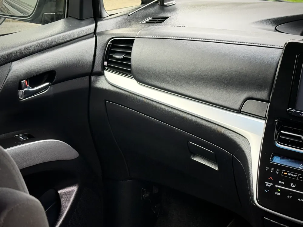 2016 Toyota Estima AERAS - photo 26