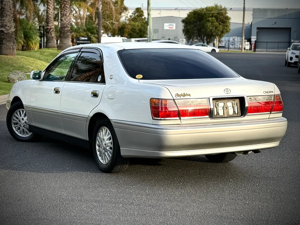 1999 Toyota Crown - photo 7