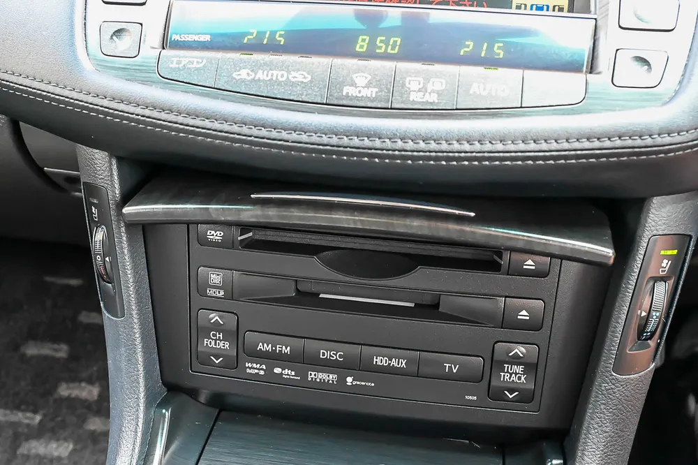 2008 Toyota Crown Athlete - photo 27