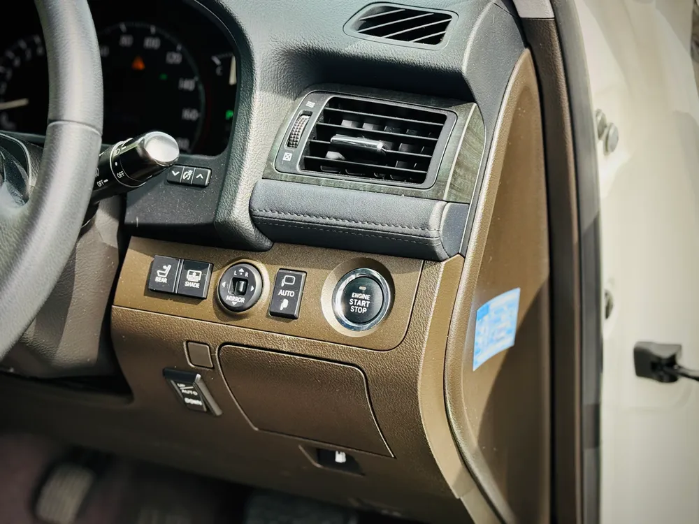 2008 Toyota Crown Athlete - photo 25