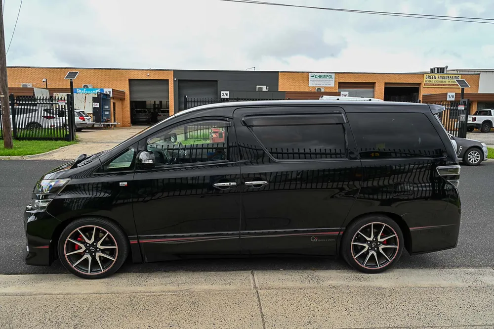 2014 Toyota Vellfire GS - photo 9