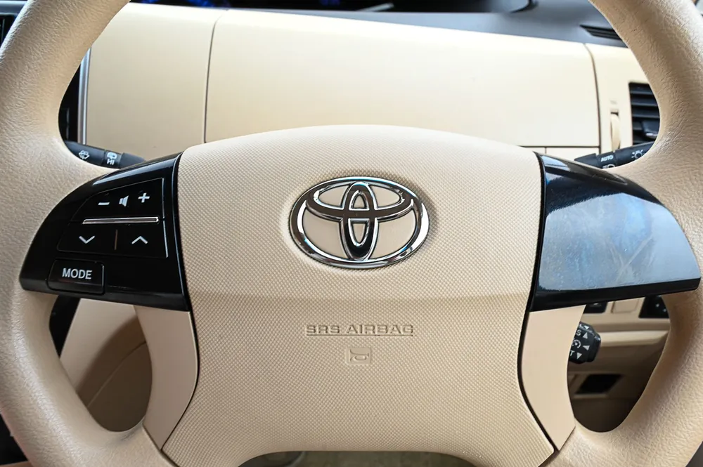 2015 Toyota Estima 4WD Hybrid - photo 21
