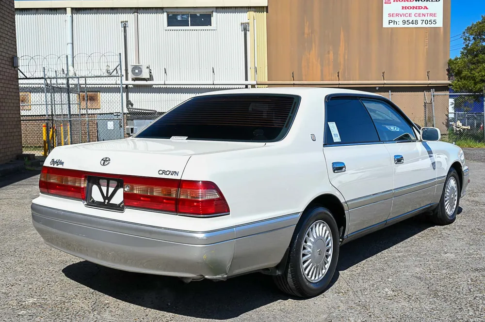 1996 Toyota Crown Royal Saloon - photo 10