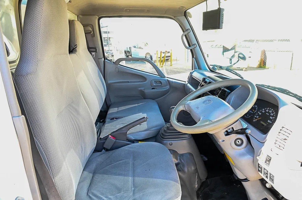 2008 Toyota Dyna - photo 13