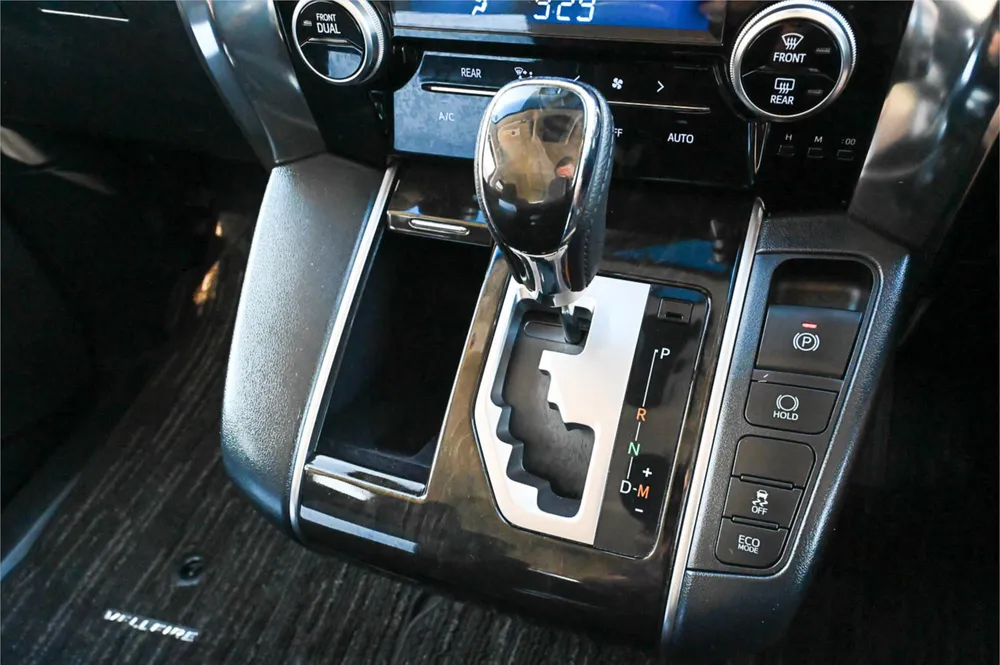 2015 Toyota Vellfire 2.5Z - photo 21