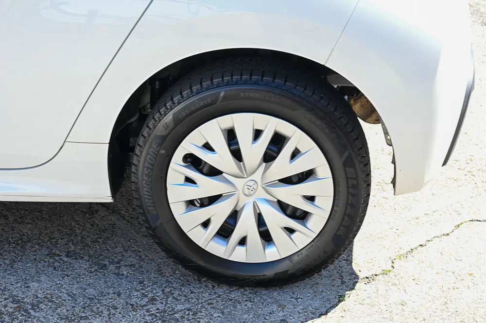 2023 Toyota Yaris HYBRID X 4WD - photo 8