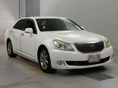 2010 Toyota Crown Majesta