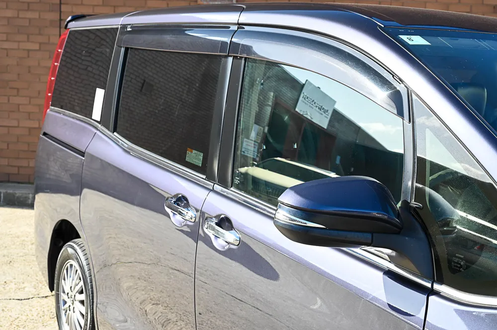 2015 Toyota Esquire HV Gi - photo 3