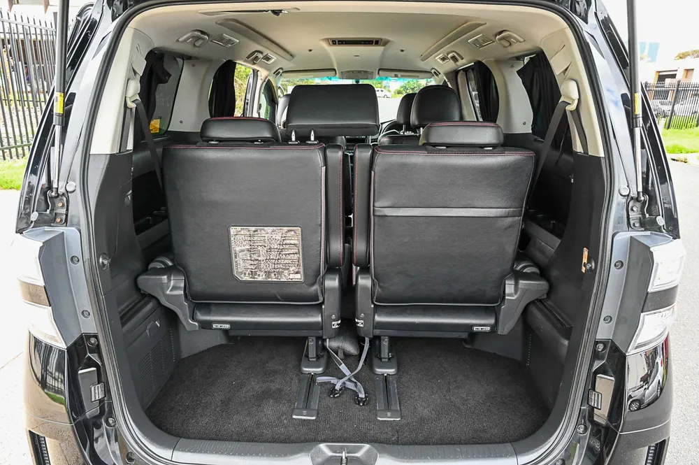2014 Toyota Vellfire GS - photo 11