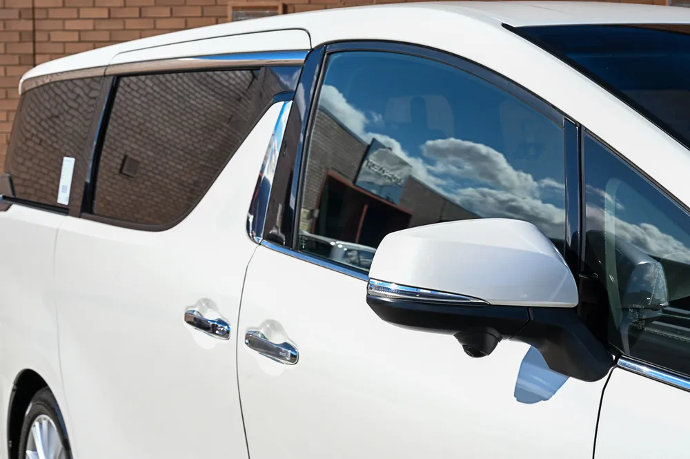 2016 Toyota Vellfire - photo 3