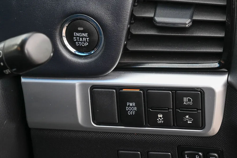 2017 Toyota Estima AERAS PREMIUM 9 INCH - photo 16