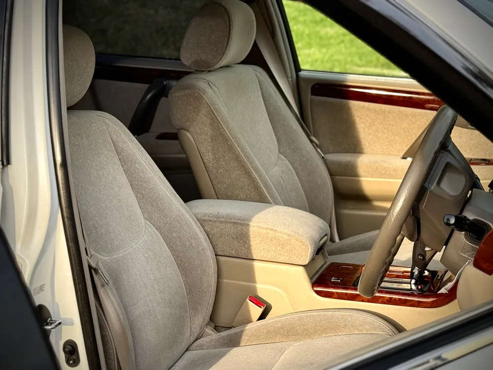 1999 Toyota Crown - photo 18