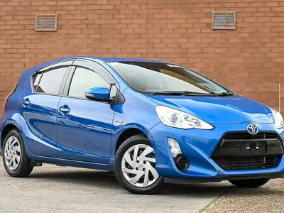 2015 Toyota Aqua S
