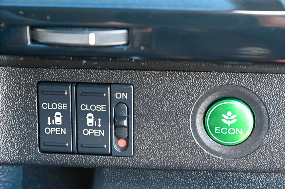 2018 Honda Stepwgn HYBRID GEX HONDA SENSING - photo 20