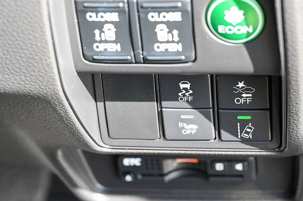 2016 Honda Odyssey Absolute H Sensing - photo 17