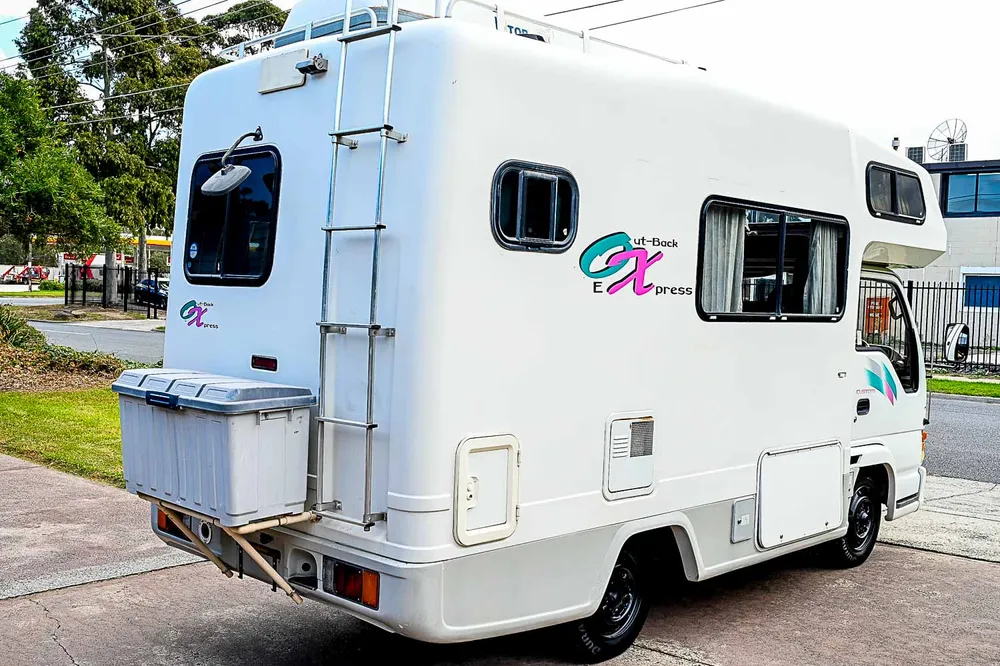 1997 Isuzu Elf - photo 12