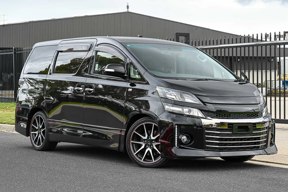 2014 Toyota Vellfire GS - photo 1