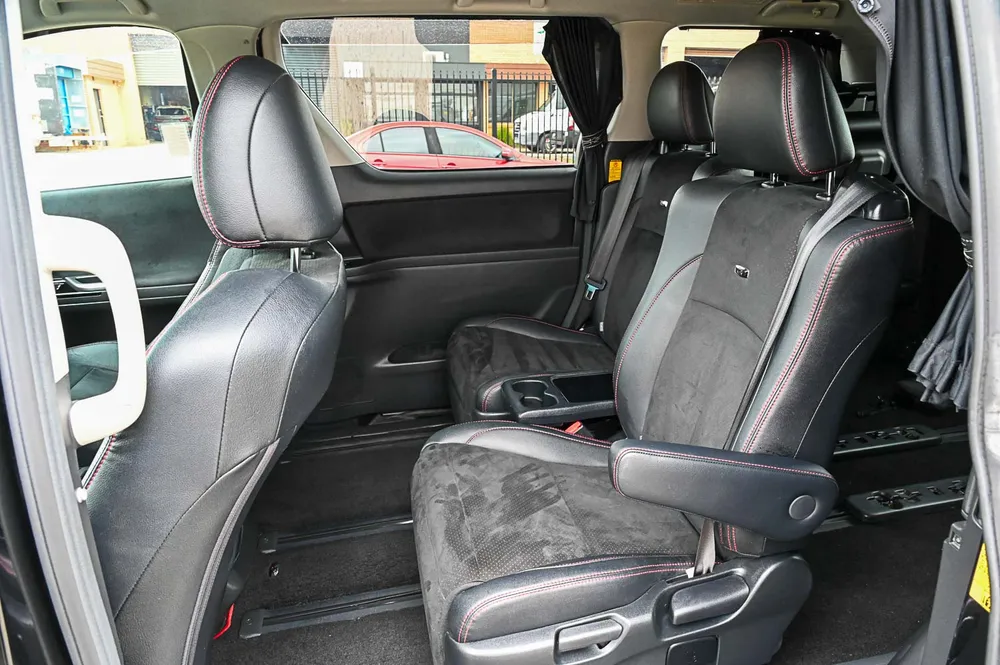 2014 Toyota Vellfire GS - photo 10