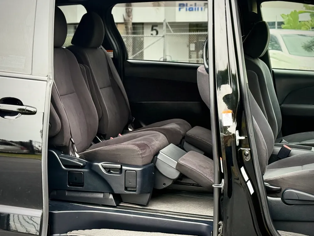 2016 Toyota Estima AERAS - photo 29
