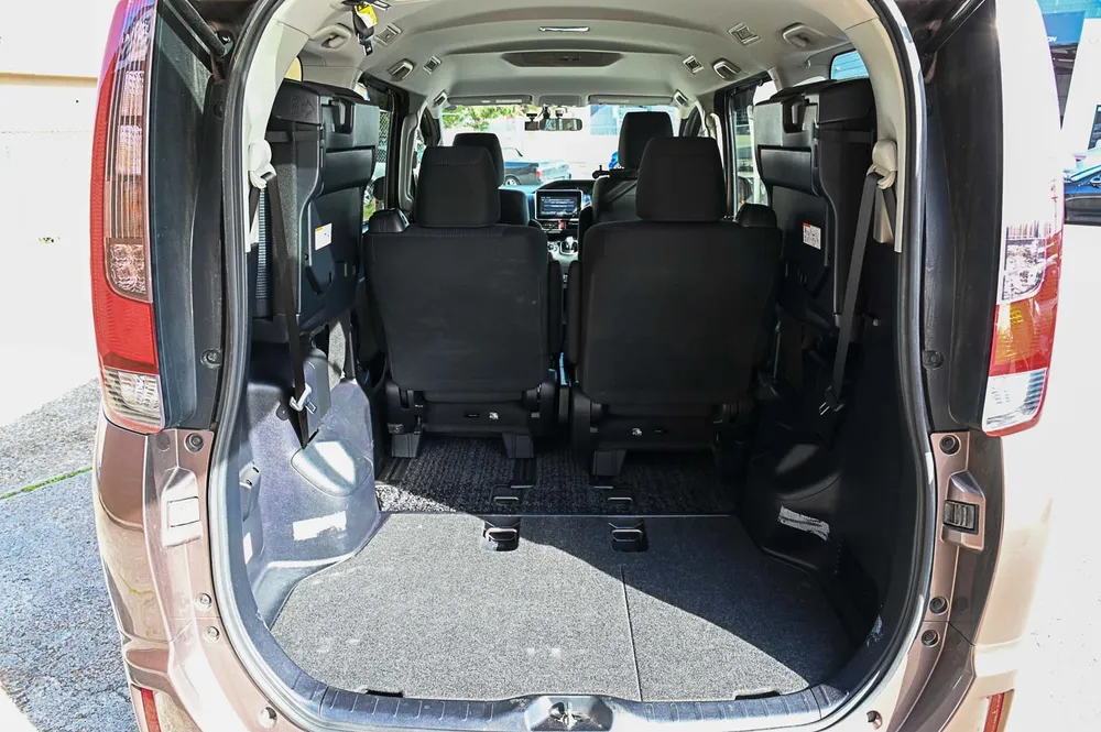 2014 Toyota Noah X - photo 9