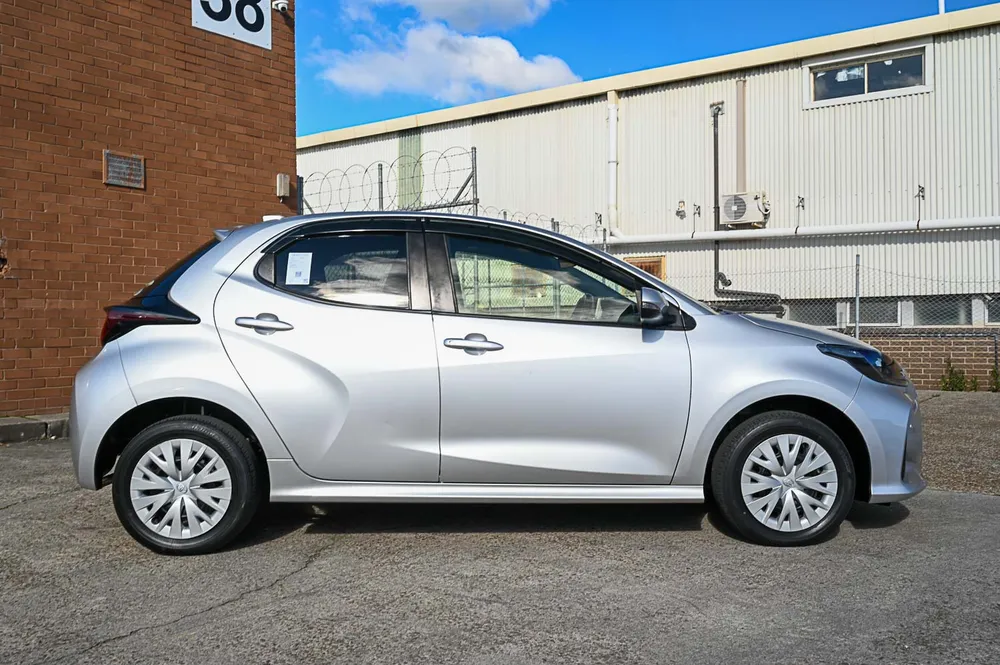 2021 Toyota Yaris X - photo 13