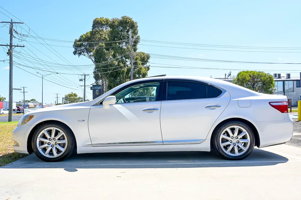 2006 Lexus LS460 - photo 10