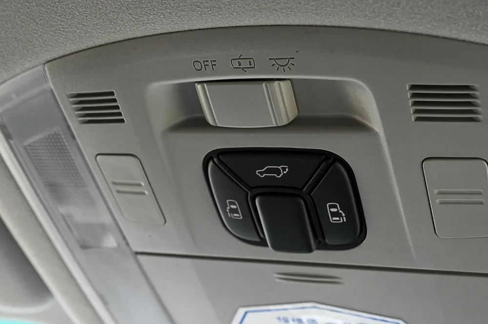 2014 Toyota Alphard 240S Type Gold 2 - photo 18
