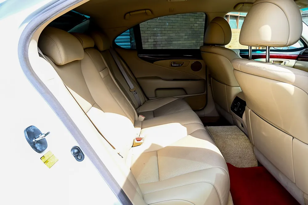 2007 Lexus LS460 - photo 13