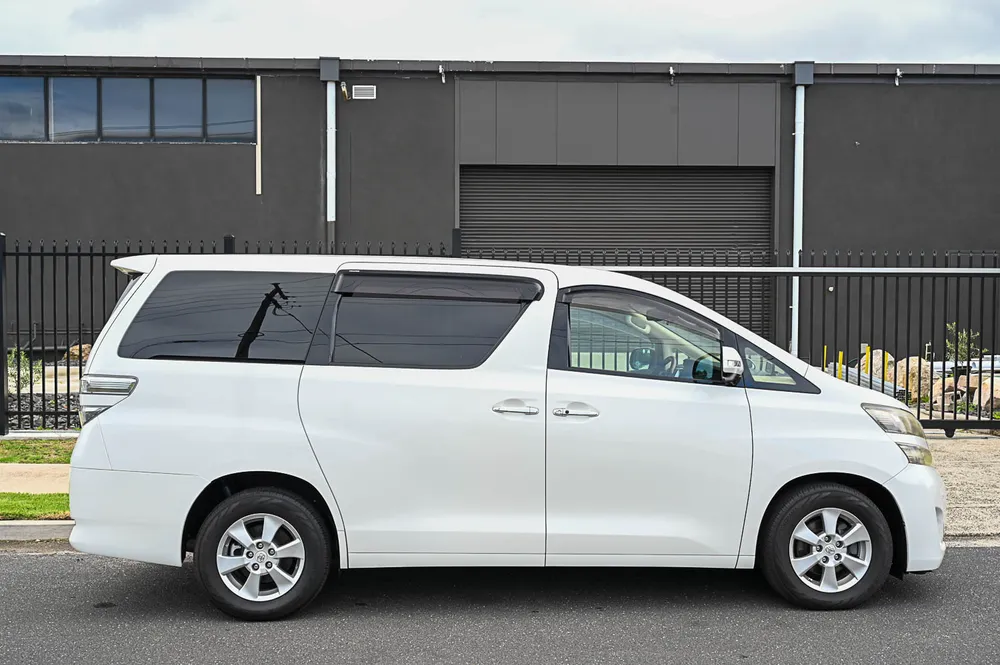 2009 Toyota Vellfire - photo 14