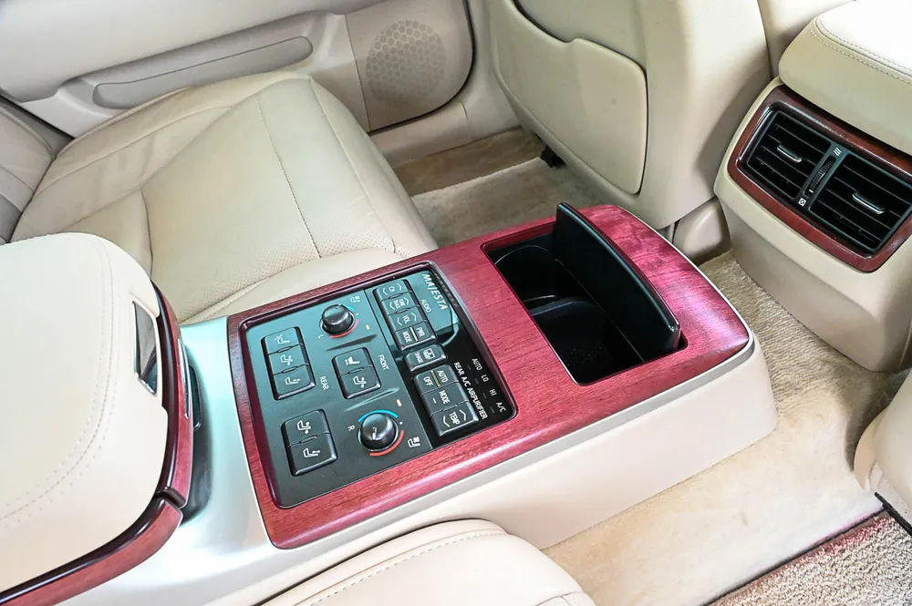 2009 Toyota Crown Majesta G F Package - photo 15