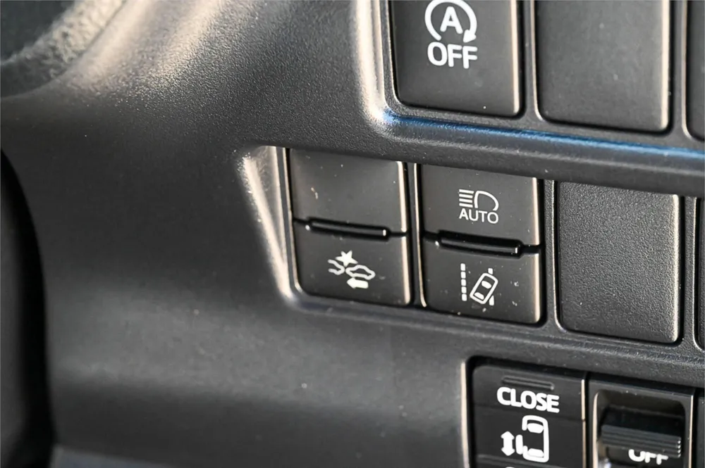 2020 Toyota Noah Side Lift Up Seat - photo 17