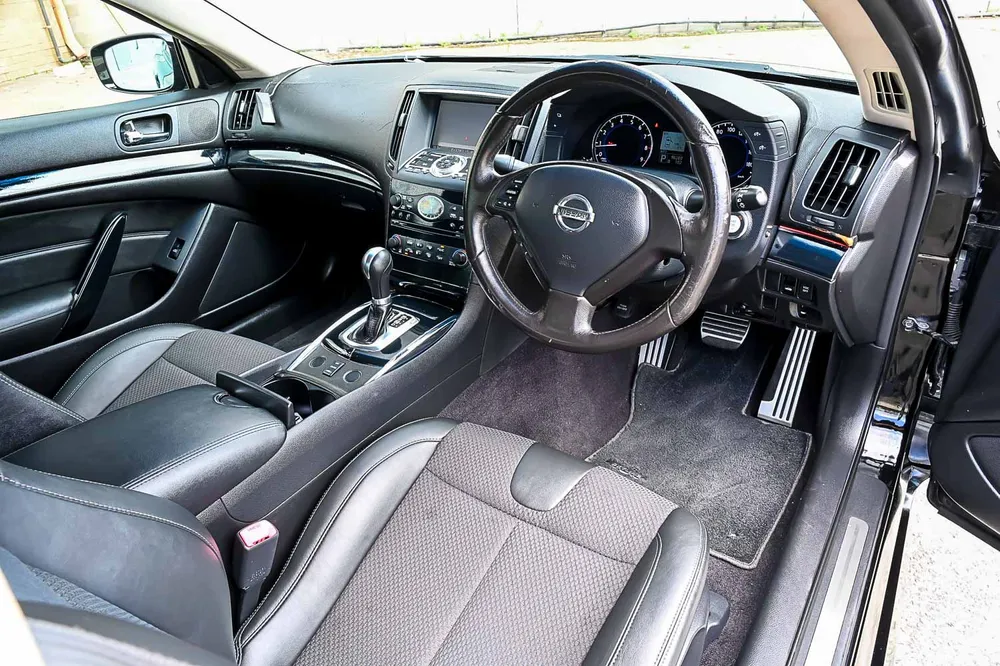 2010 Nissan Skyline Coupe - photo 14