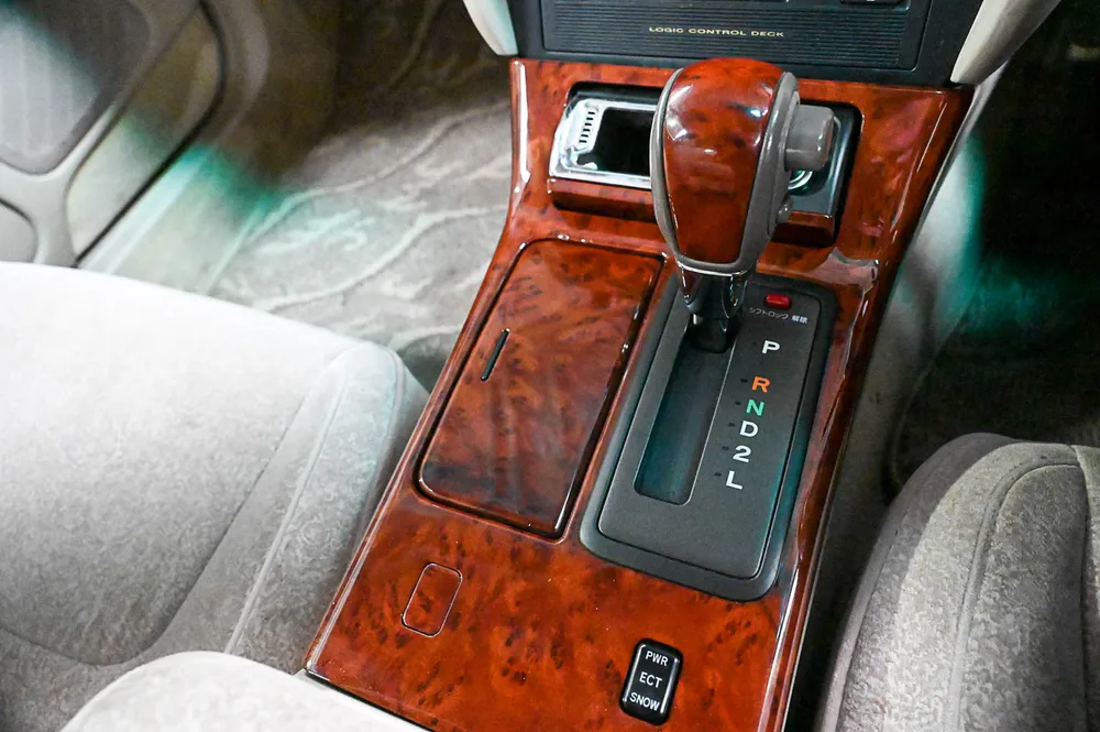 2000 Toyota Crown Royal Saloon - photo 17