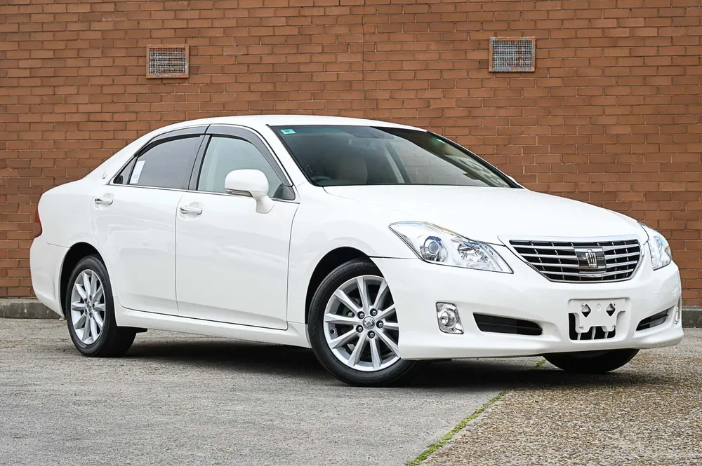 2009 Toyota Crown Royal Saloon 3.0R Anniversary - photo 1
