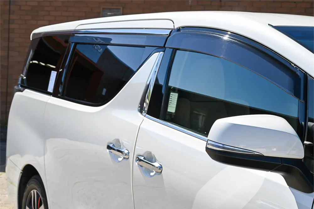 2017 Toyota Vellfire - photo 3